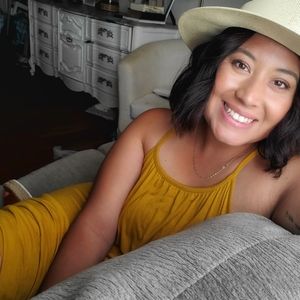 Meet your Posher, Elizabeth